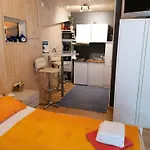 B Und E Roeck 아파트