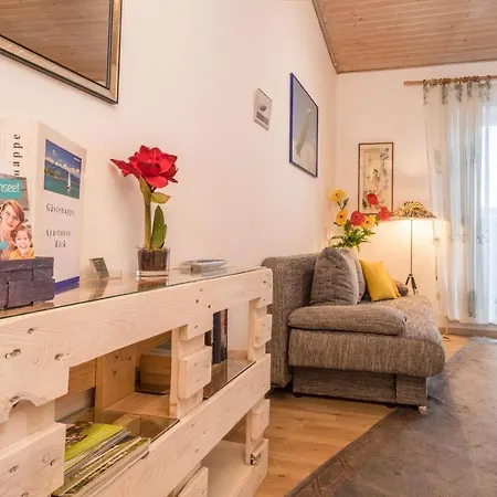 B Und E Roeck Apartment *