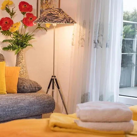 Apartment Einzimmerwohnung B Und E
